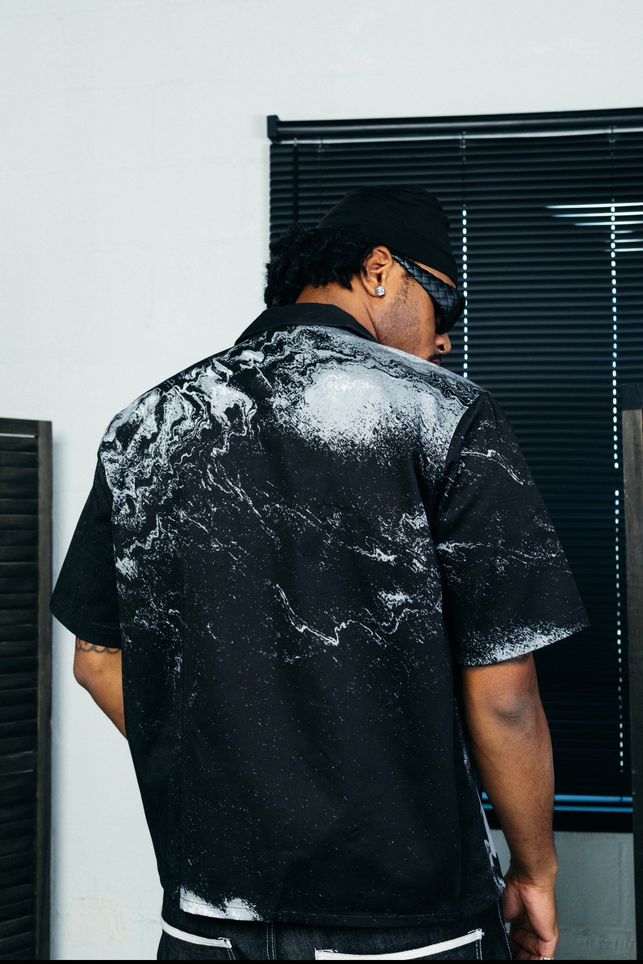 Empire State Of Mind Bowling Shirt-Black